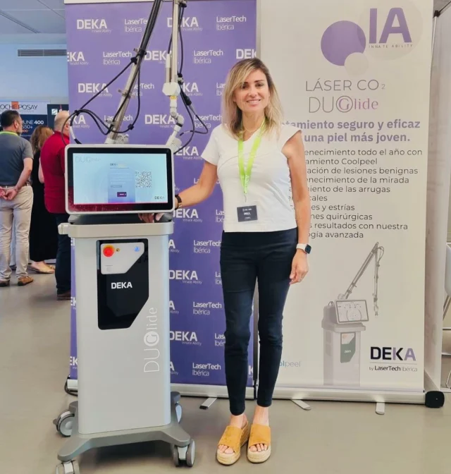 DEKA presente en el@congreso Science Revive en Valencia durantes este finde semana👉 nuestra compañera @arantxa_deka en el equipo láser de co2 Duoglide, top en su gama de equipos láser profesionales, ven a visitarnos y te contaremos todas sus indicaciones médicas ⭐️ #sciencerevive #valencia #congresomedicina #deka #duoglide #coolpeel #aparatologia #aparatologiaesteticaymedica #laserco2