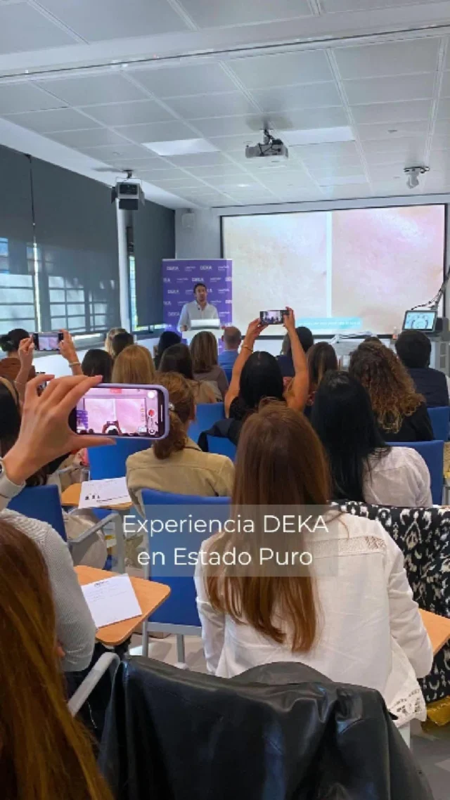 📸 Así fue el Workshop de Láser CO₂ con el Dr. Gustavo Garriga (@gustavogarriga.com_)
El pasado mes de abril vivimos una jornada de formación intensiva junto a uno de los grandes referentes en láser dermatológico.

Durante el workshop, el Dr. Garriga compartió su experiencia clínica y mostró en directo cómo aplicar el láser CO₂ fraccionado de DEKA en tratamientos de rejuvenecimiento, cicatrices y lesiones cutáneas.

💡 Casos reales
💬 Intercambio de conocimientos
🧪 Aplicación práctica con tecnología de precisión

Gracias a todos los profesionales que participaron y confiaron en DEKA para seguir creciendo en el uso avanzado del láser médico.

#DEKALaser #WorkshopDEKA #LáserCO2 #FormaciónMédica #DermatologíaLáser #RejuvenecimientoFacial #DrGustavoGarriga #TecnologíaMédica #DEKAEspaña #CienciaYPráctica #MedicinaRegenerativa #TratamientosAvanzados