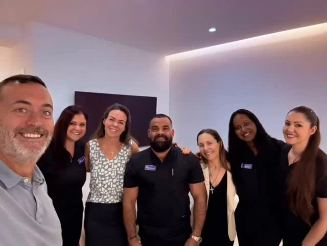 Con el @drjorgefelixgarcia y parte de su equipo clínico 👏👏 grandes personas y profesionales 🔝🔝 y los compañeros @juliosanchezgascon  @unaeternaprimavera  @irenecastillo_deka ⭐️ #smartlipo #redtouch #vivace #deka #dekalaser #medicinaestetica